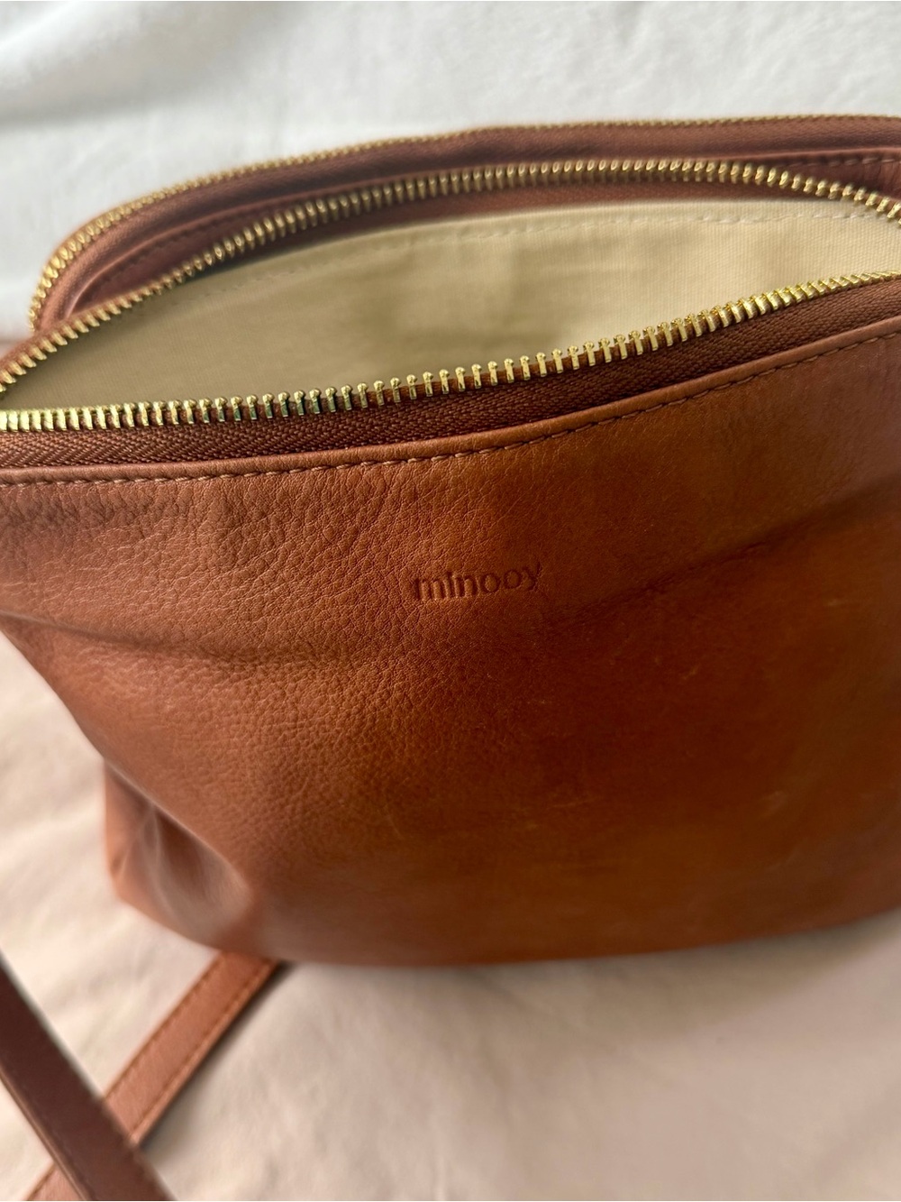 Minooy The Bali Three-Layer Leather Crossbody Bag - Caramel Brown